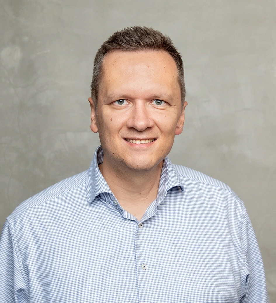 Teammitglied aus dem Bereich RPA-Entwicklung – Symbol für persönliche Betreuung und technische Expertise bei der Automatisierung von Prozessen in Steuerkanzleien.