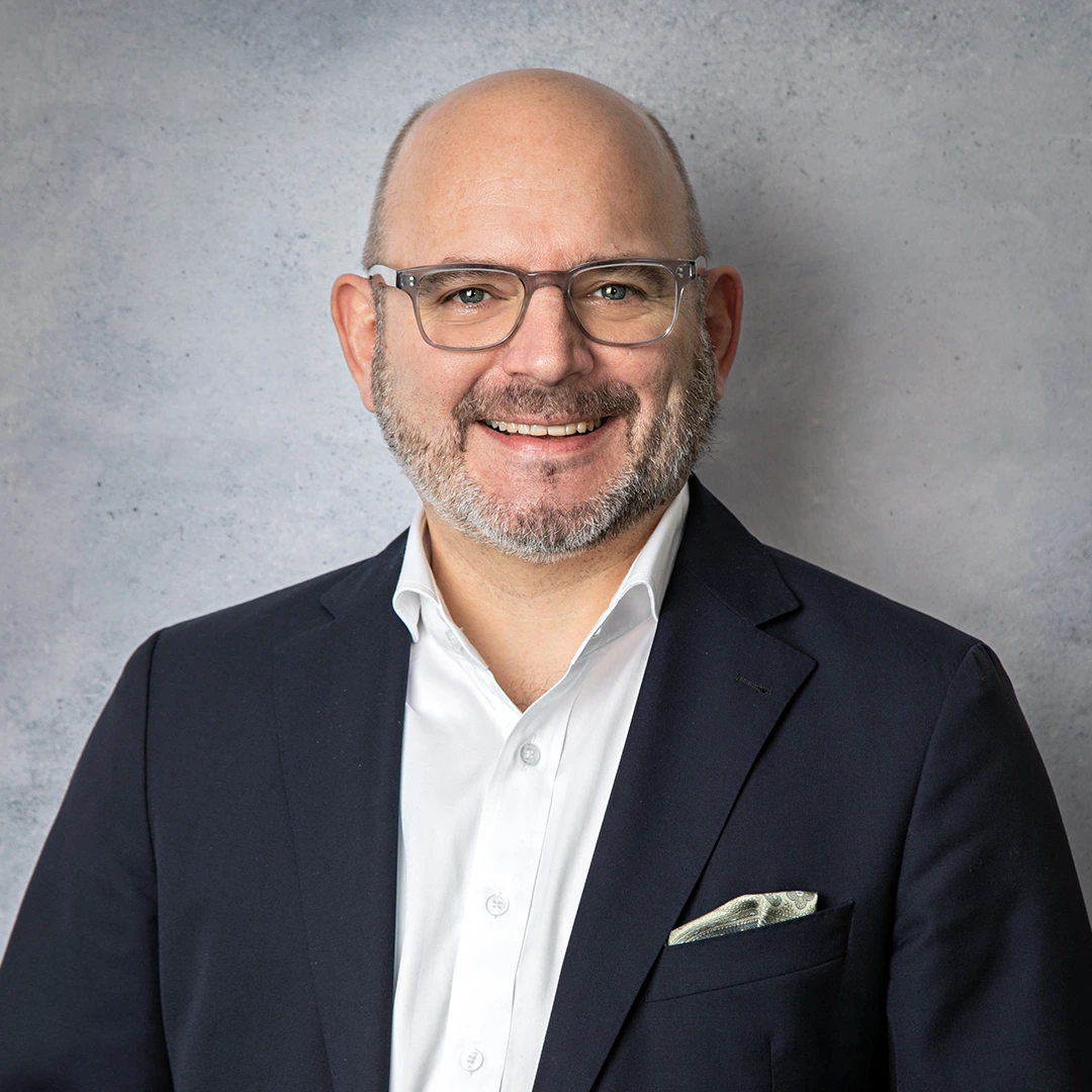 Teammitglied aus dem Bereich RPA-Entwicklung – Symbol für persönliche Betreuung und technische Expertise bei der Automatisierung von Prozessen in Steuerkanzleien.